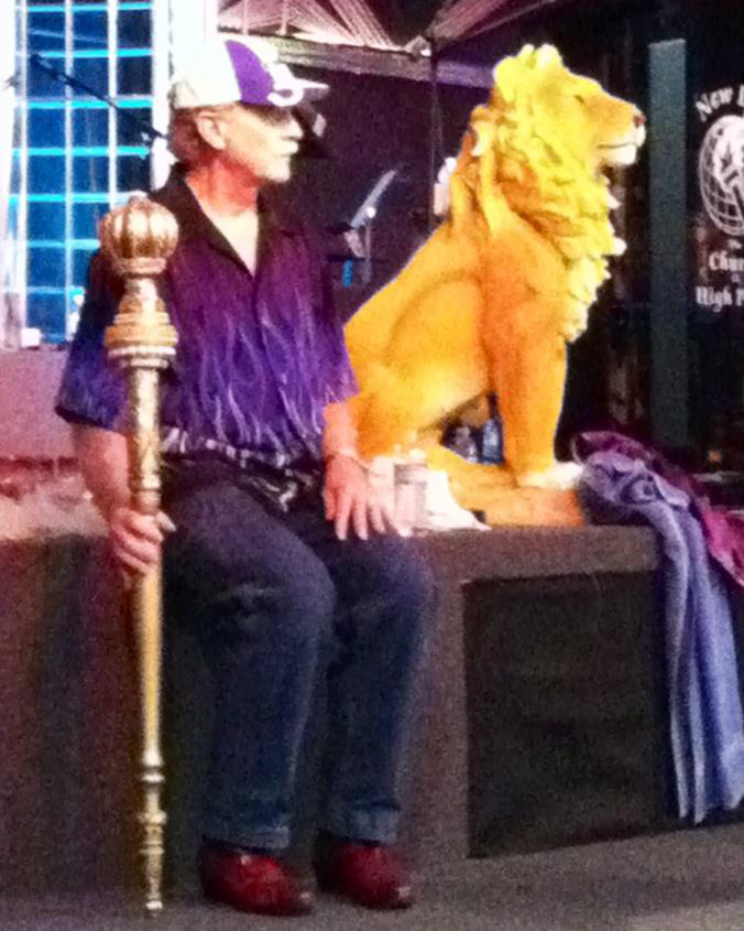 Gary-Brooks-Scepter-and-Lion